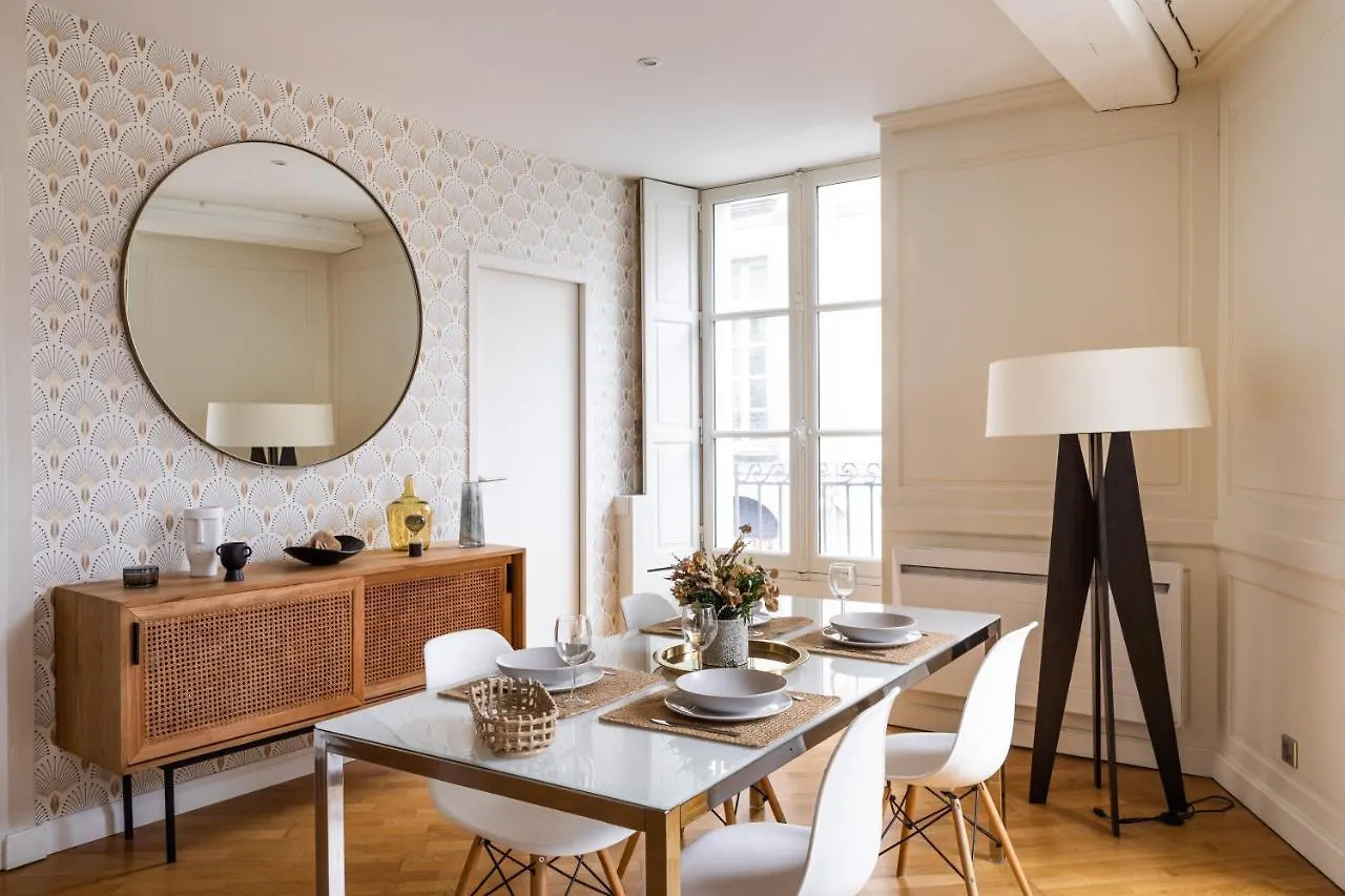 La Tourelle & L'Honore - 2 Appartements Dans Le Centre Historique De Rennes 0*,  France