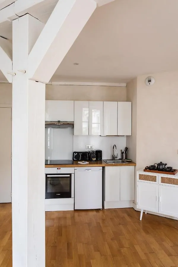 La Tourelle & L'Honore - 2 Appartements Dans Le Centre Historique De Rennes