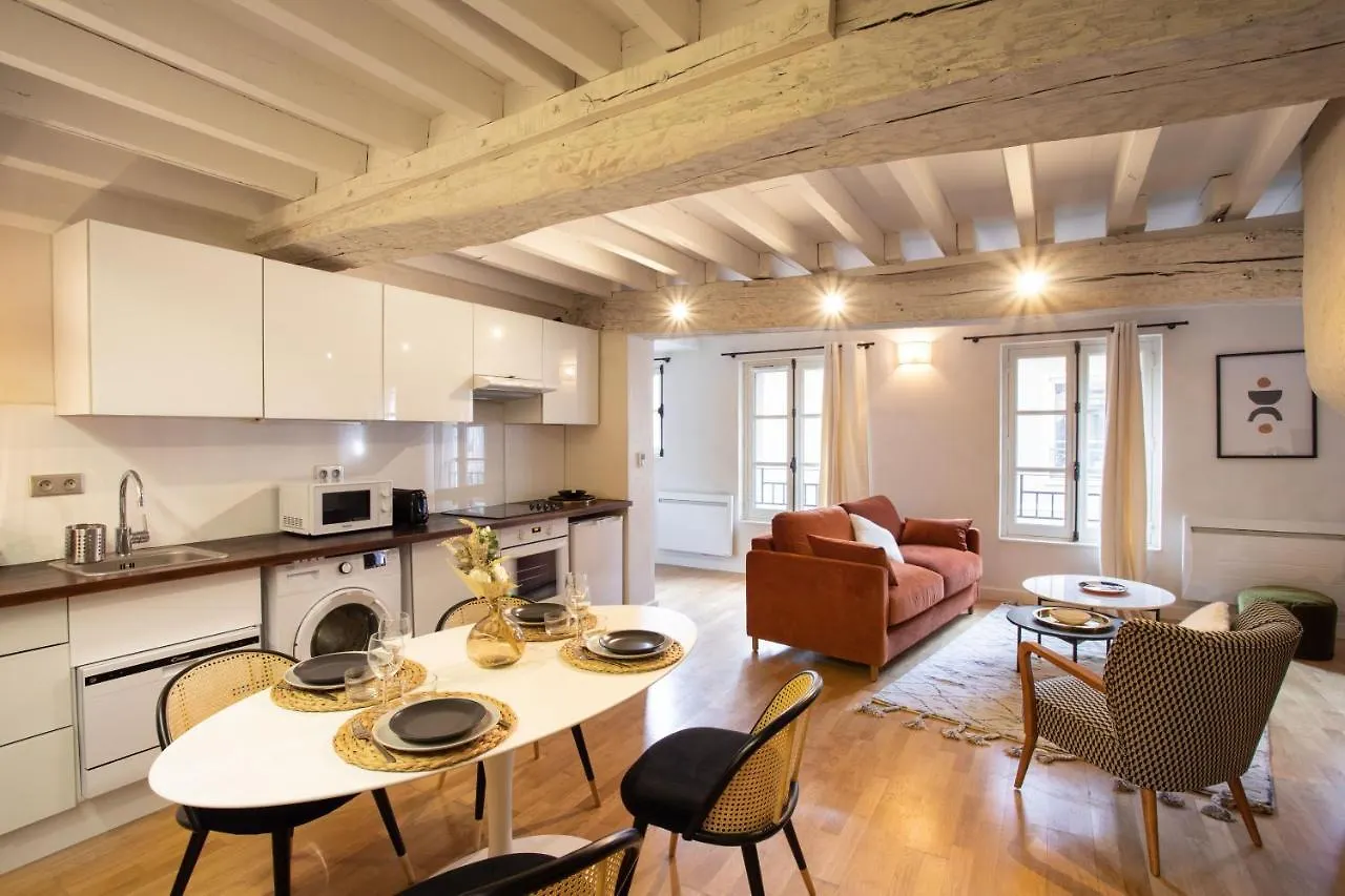 La Tourelle & L'Honore - 2 Appartements Dans Le Centre Historique De Rennes France